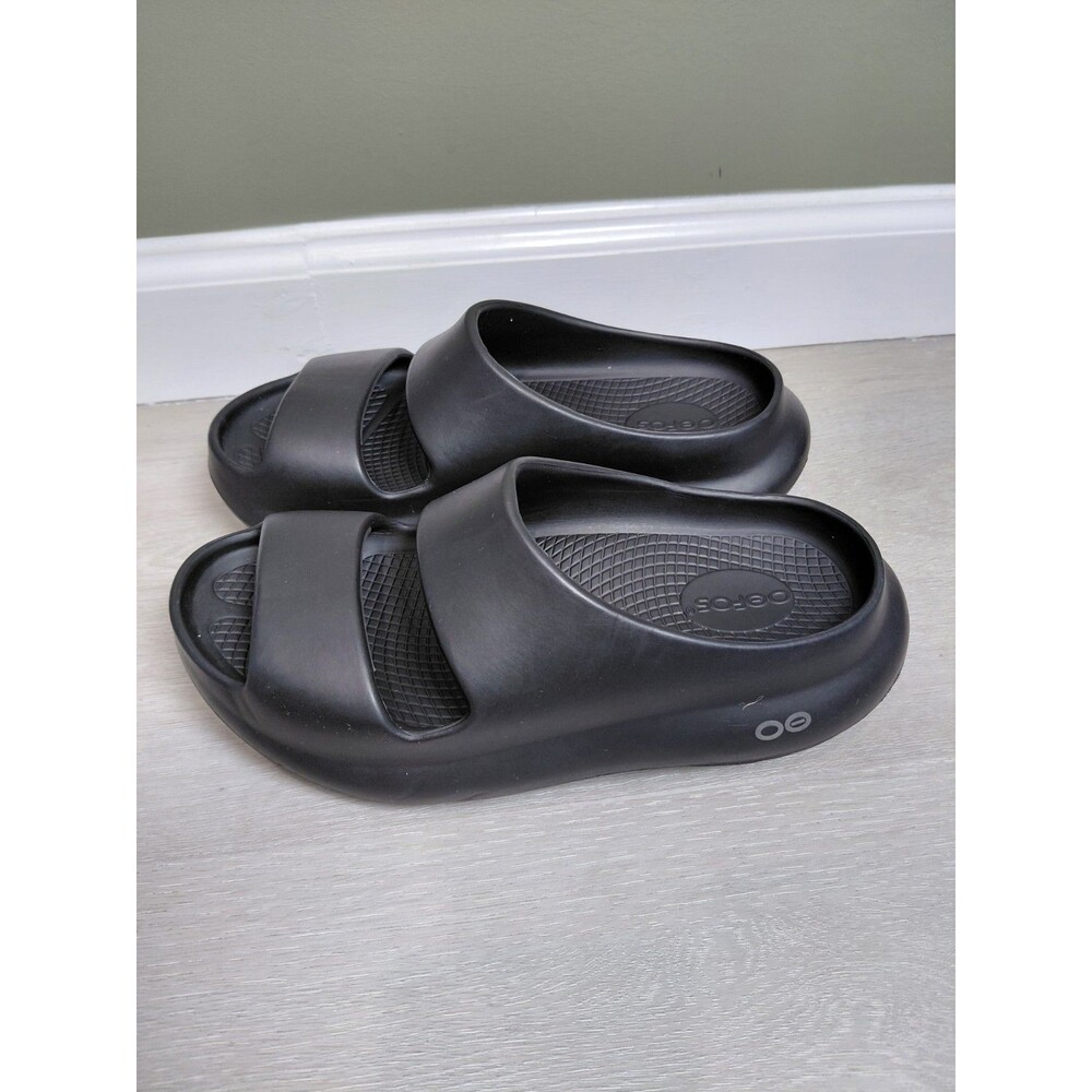 Oofos Ooyea Unisex Men Size 5 Womens Size 7 Black Slide On Black